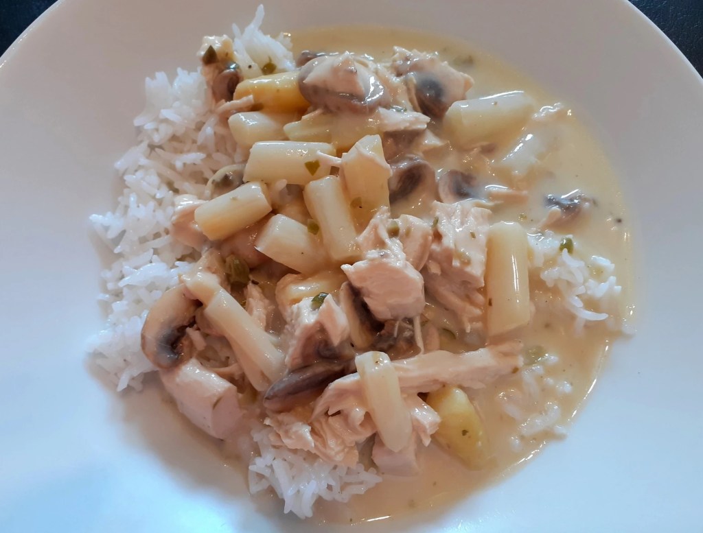 Hühnerfrikassee mit Reis 